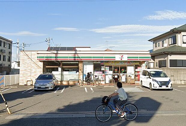 コンビニ 550m セブン-イレブン 越谷弥十郎店