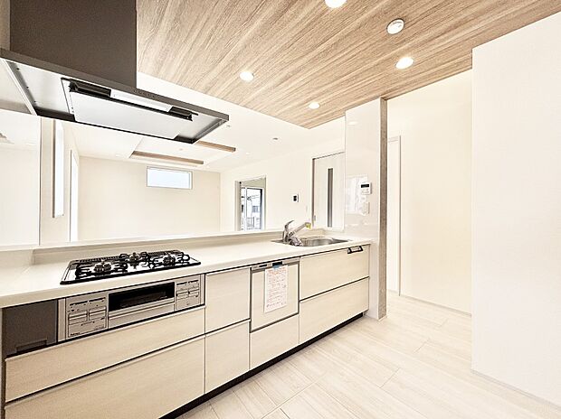 毎日使うキッチンだから、使いやすさ&お手入れのしやすさにこだわりました。