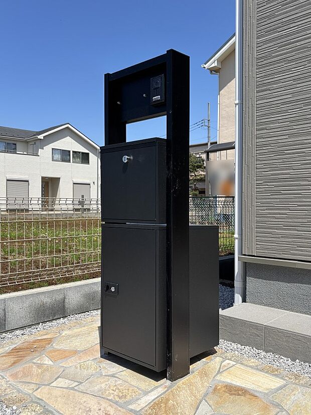 表札・インターホン・ポストをひとつに集約