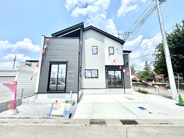洗練された外観、上質な住空間が広がる室内は永く安心して過ごせる住居です。