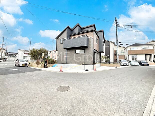 前面道路はきちんと整備されています