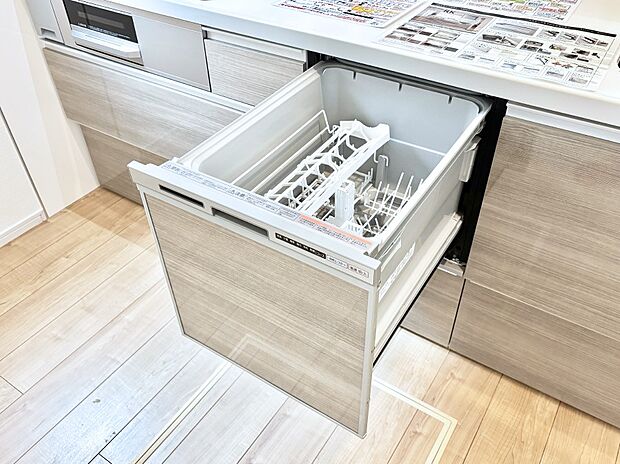 面倒なお片づけは食洗機にお任せ！家事の負担が減って、時間にも気持ちにもゆとりができます。