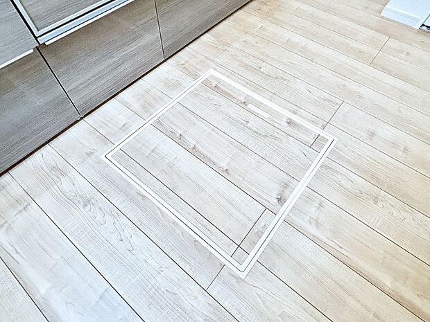 床下収納付き！日用品・非常用品の収納にも大活躍。
