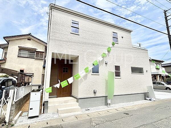 たっぷりの陽光と心地よい風が舞い込む住まい