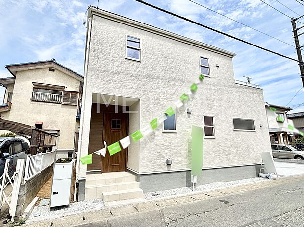 たっぷりの陽光と心地よい風が舞い込む住まい
