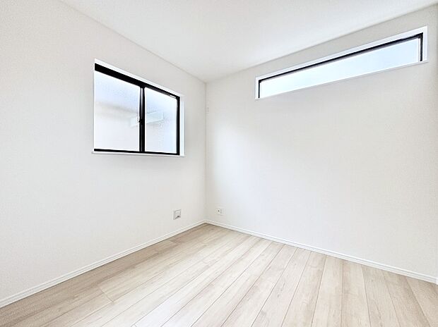 使いやすい形でベットや家具の置き方にも困ることもありません。