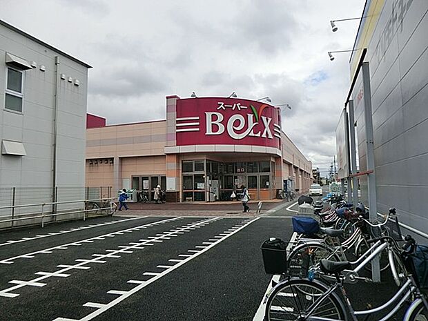 スーパー 900m ベルクス南越谷店