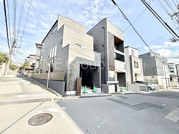 前面道路はきちんと整備されています