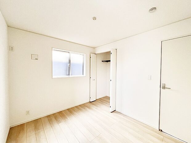 爽やかな日差しがお部屋全体を優しく包み込んでくれます