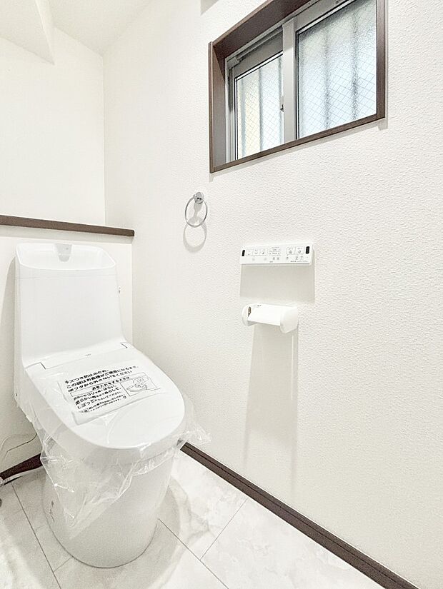 トイレは安心の2箇所!朝のバタバタも一安心です。