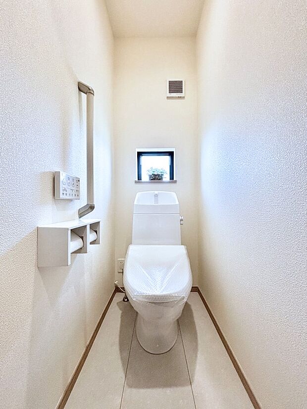トイレは温水洗浄機能付き