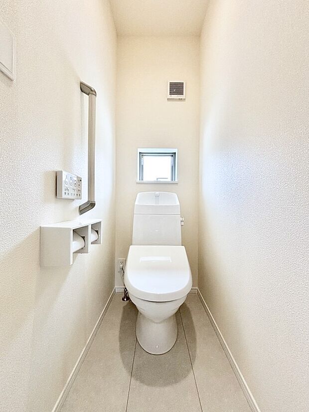トイレは1階と2階それぞれに配置されていてとても便利です。