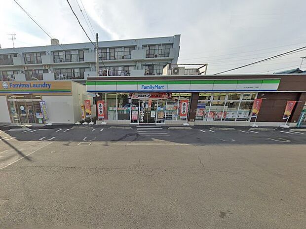 コンビニ 1000m ファミリーマート さいたま日進町二丁目店