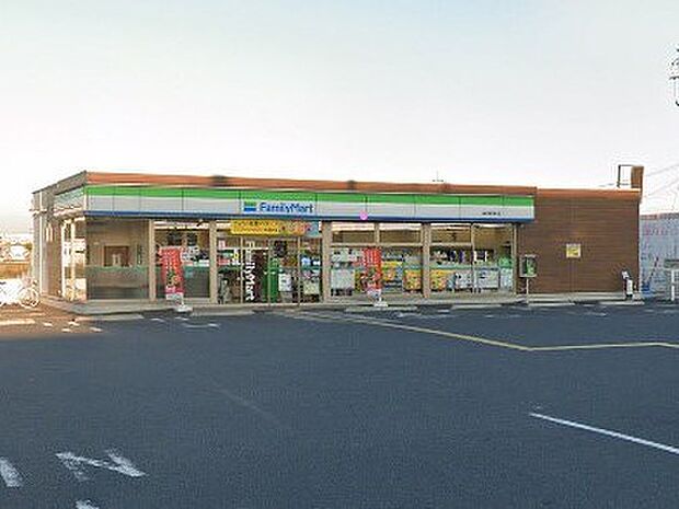 コンビニ 300m ファミリーマート 越谷南荻島北店