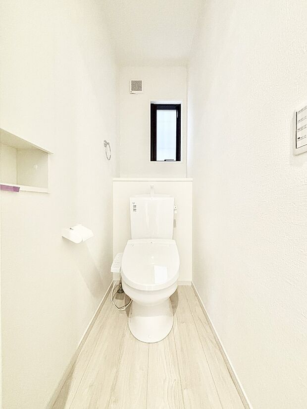 トイレは温水洗浄機能付き