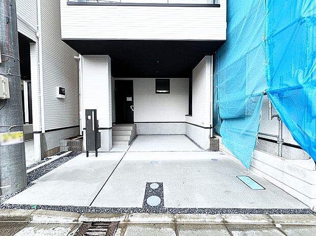 ビルトインタイプは大切なお車を傷や汚れから守ることができます。