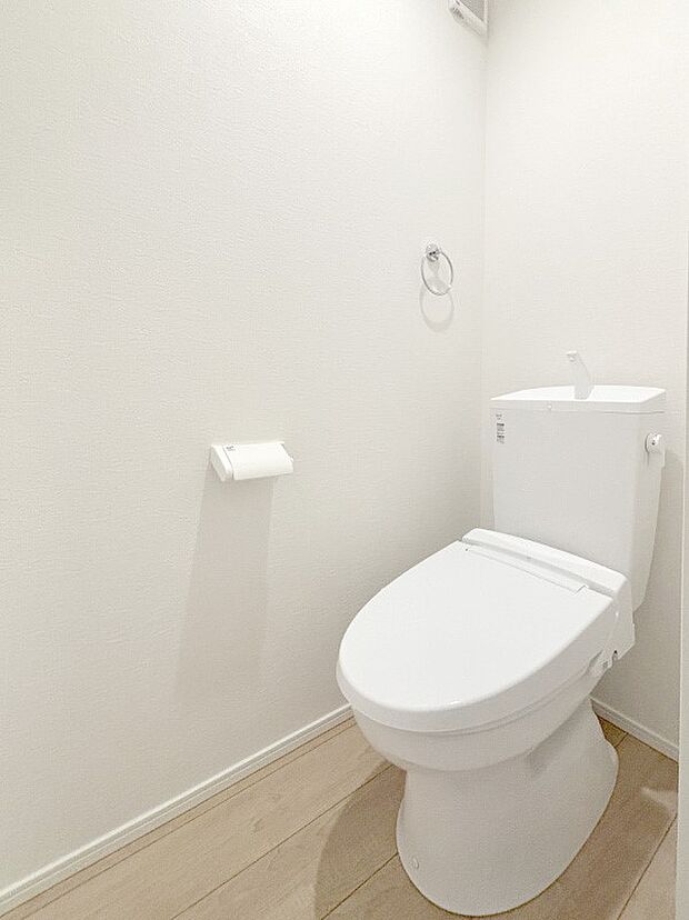 トイレは安心の2箇所!朝のバタバタも一安心です。