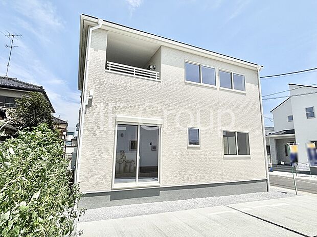 洗練された外観、上質な住空間が広がる室内は永く安心して過ごせる住居です。