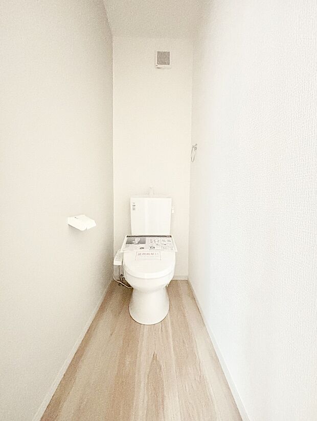 トイレは安心の2箇所！朝のバタバタも一安心です。 