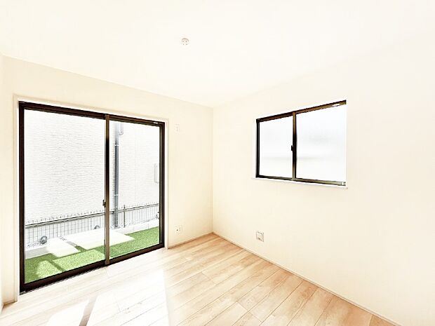 ナチュラルなフローリングはどんなインテリアにもマッチ。