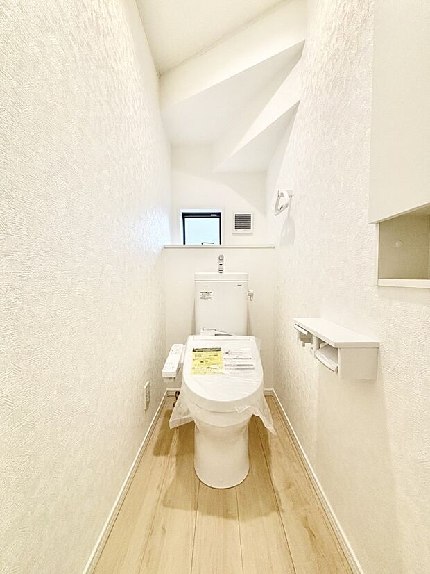 トイレは安心の2箇所!朝のバタバタも一安心です。