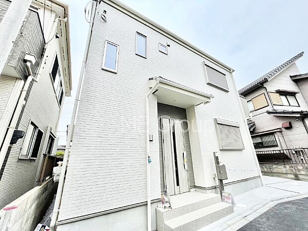 溢れる陽光でご家族の笑顔も輝く