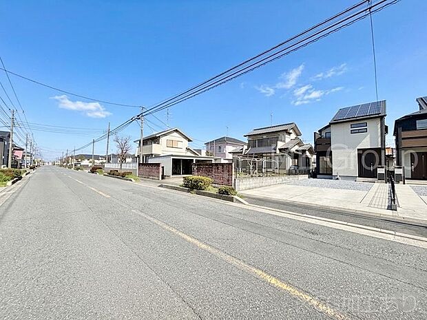 前面道路はきちんと整備されています