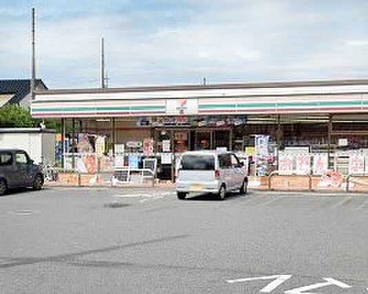 コンビニ 400m セブン-イレブン 草加柳島南店