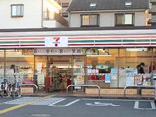 コンビニ 500m セブン-イレブン さいたま辻7丁目店