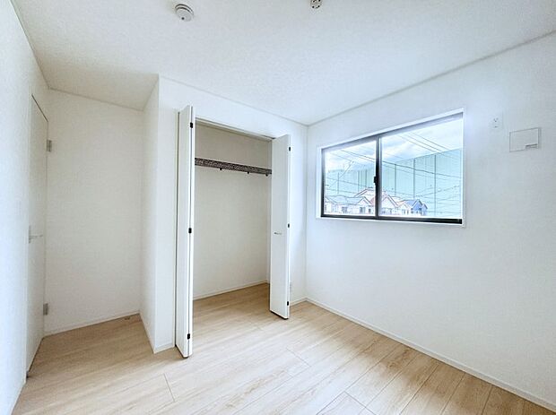 子供部屋にもおすすめな収納スペースたっぷりの居室
