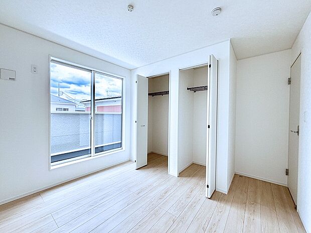 爽やかな日差しがお部屋全体を優しく包み込んでくれます