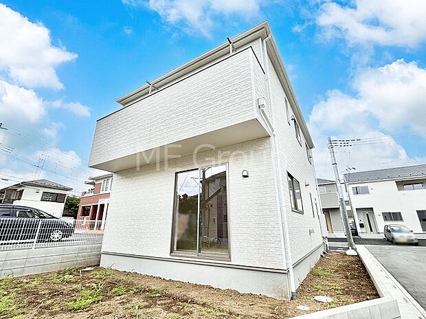 たっぷりの陽光と心地よい風が舞い込む住まい
