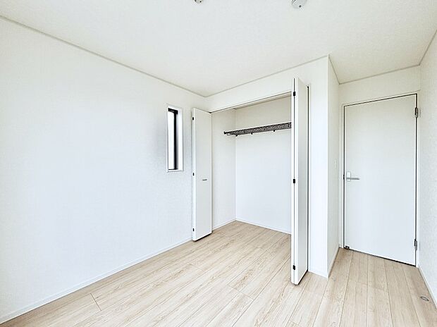 子供部屋にもおすすめな収納スペースたっぷりの居室