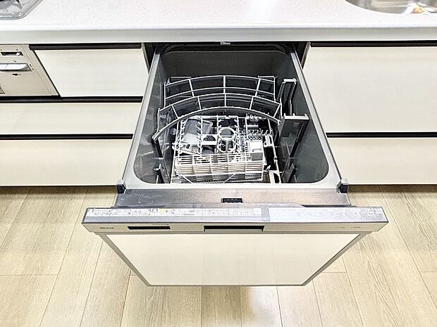 面倒なお片づけは食洗機にお任せ!家事の負担が減って、時間にも気持ちにもゆとりができます。