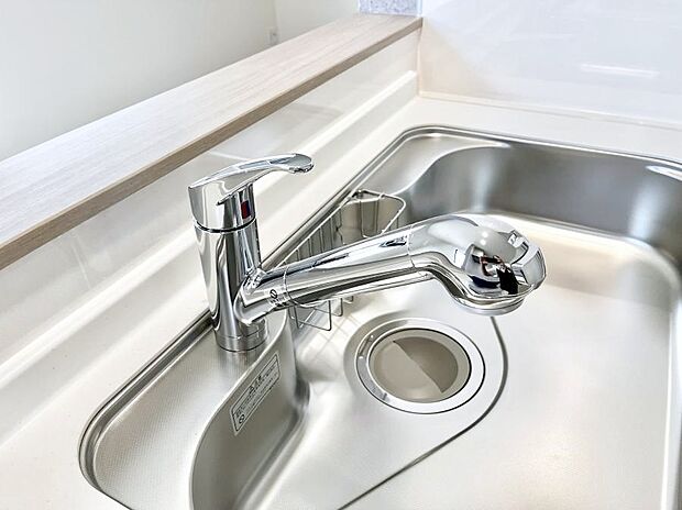 いつでも清潔なおいしいお水を。一つの水栓で水道水と浄水を使い分け。