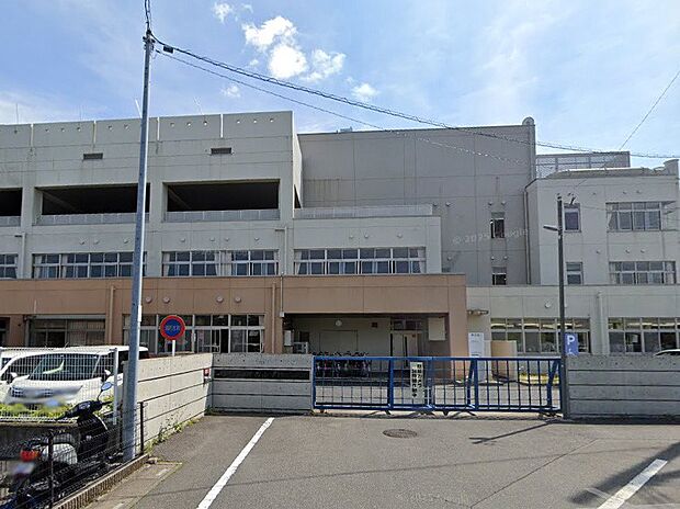 小学校 1300m 春日部市立武里西小学校