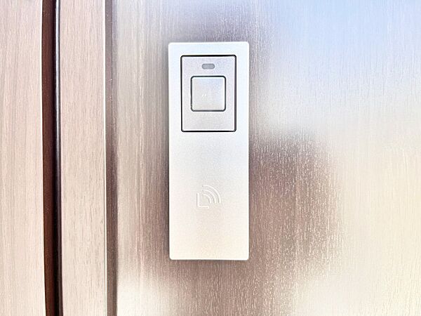 スマートに開錠できる電子キー