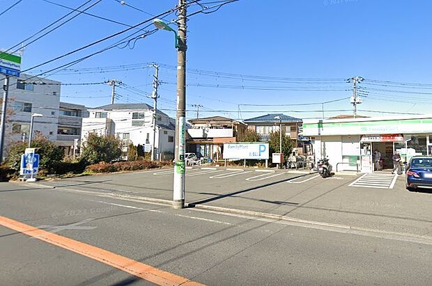 コンビニ 400m ファミリーマート 田柄豊島園通り店