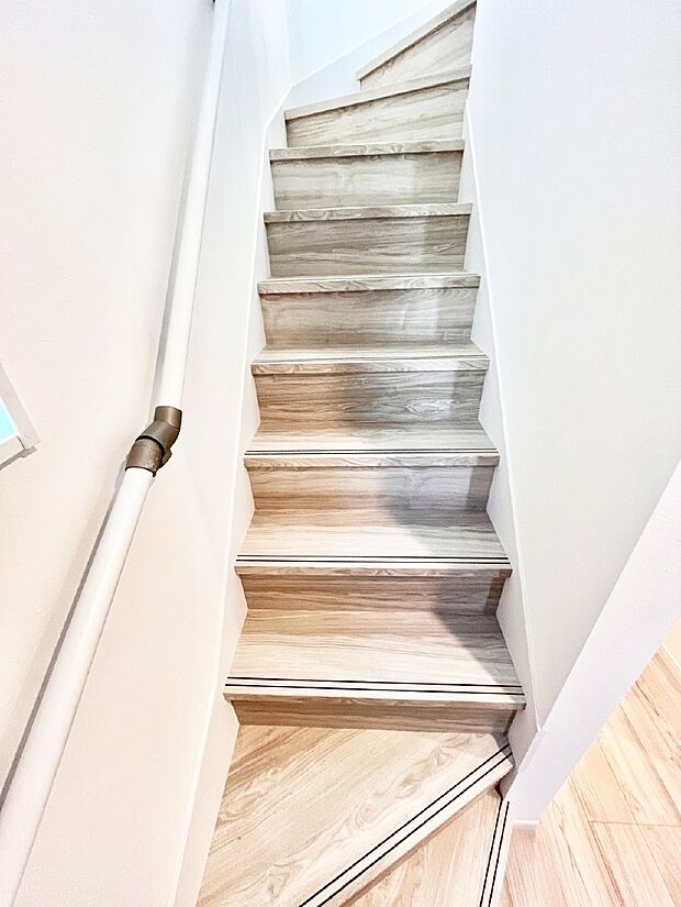 リビング階段が家族の笑顔と会話をつないでくれます