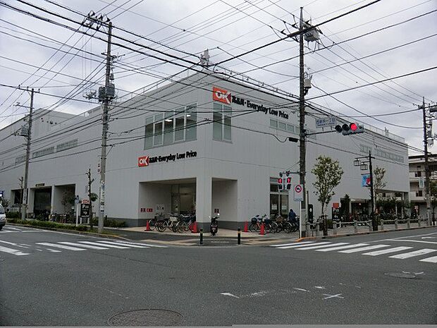 スーパー 400m オーケー西新井店