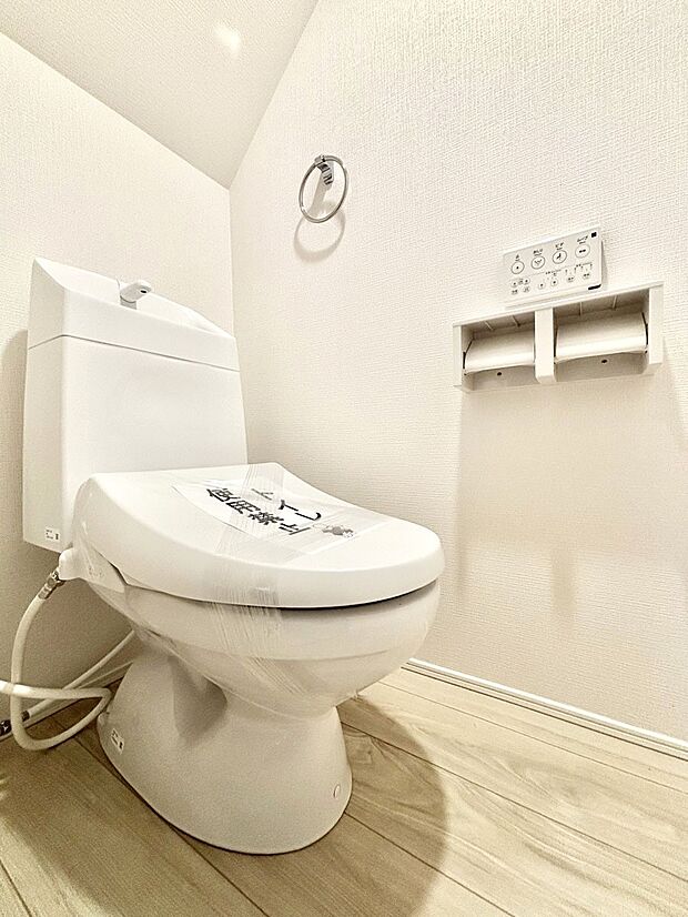 トイレは安心の2箇所！朝のバタバタも一安心です。 