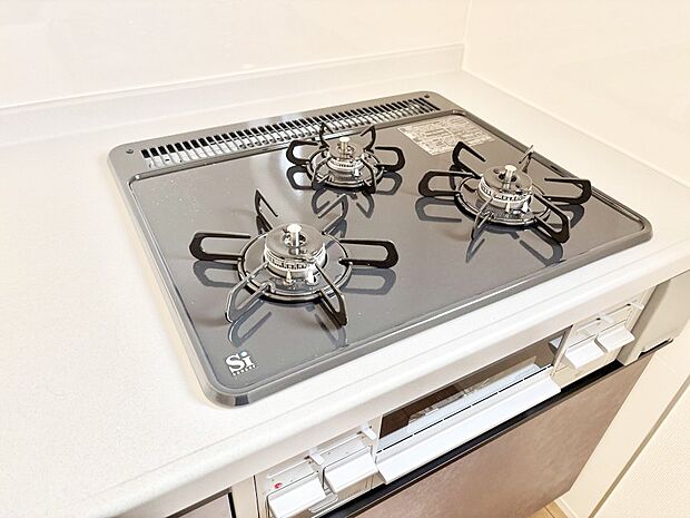 三口ガスコンロでお料理が一気にはかどりそう  