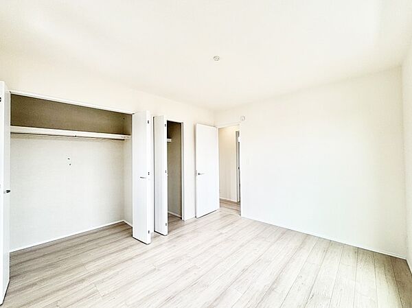 収納が充実しているので、居住スペースを広く使えます。