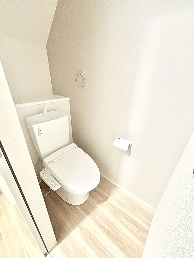 トイレは安心の2箇所!朝のバタバタも一安心です。