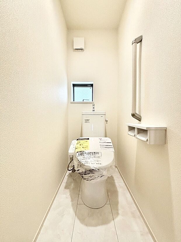 トイレは安心の2箇所！朝のバタバタも一安心です。 