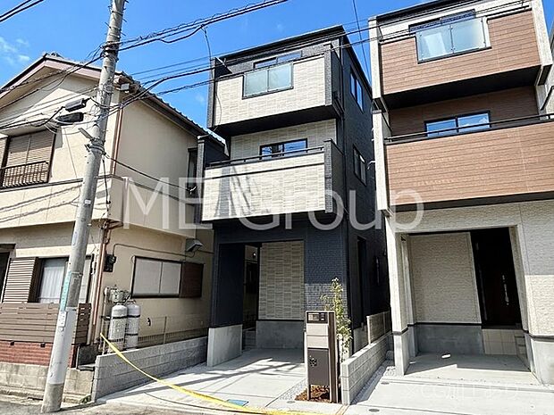 洗練された外観、上質な住空間が広がる室内は永く安心して過ごせる住居です。 