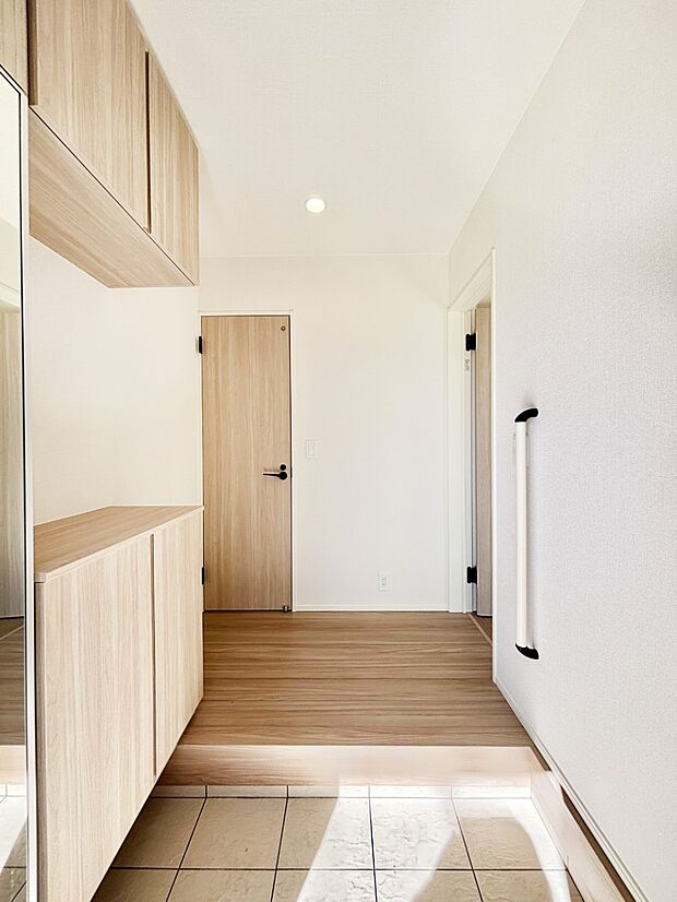 家族の帰宅やお客様をあたたかく迎える玄関