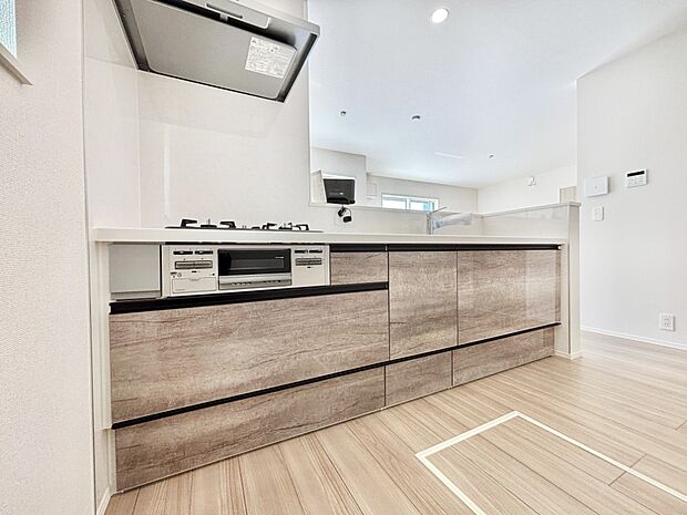 毎日使うキッチンだから、使いやすさ&お手入れのしやすさにこだわりました。