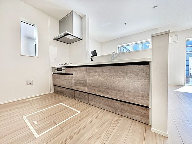 料理をしながらでもご家族との会話を楽しめる対面キッチン