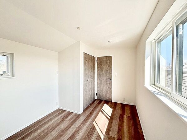 収納が充実しているので、居住スペースを広く使えます。